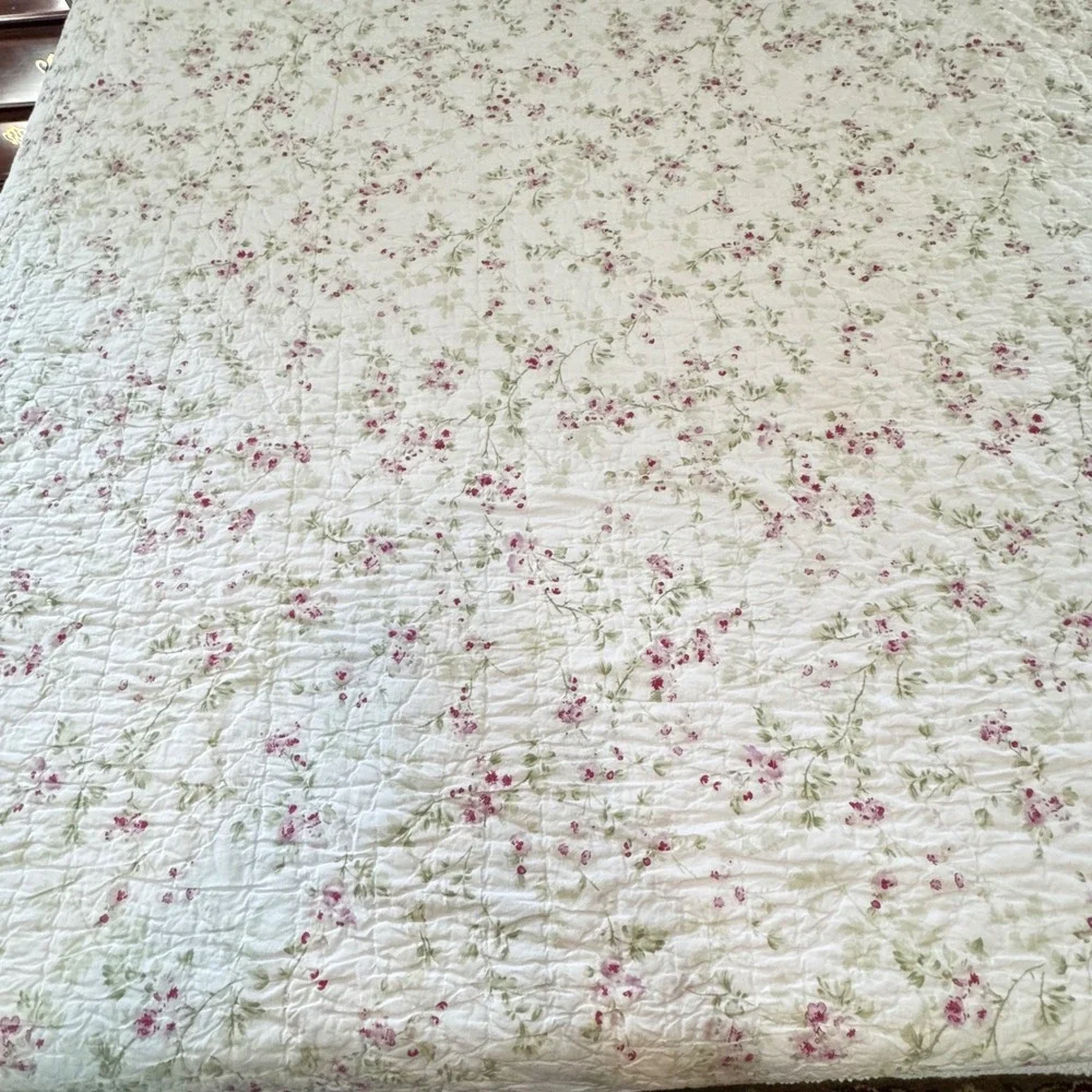 Simply Shabby Chic Dainty Floral Stripe  Reversible Cotton Quilt Pink Satin Trim